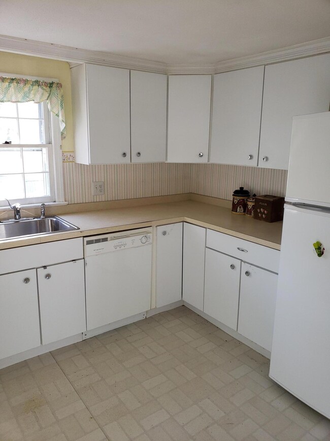 10 Spinning Brook Rd, South Yarmouth, MA 02664 - photo 5