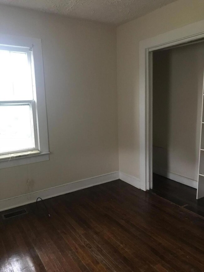 708 Pardee St, Johnson City, TN 37601 - photo 3