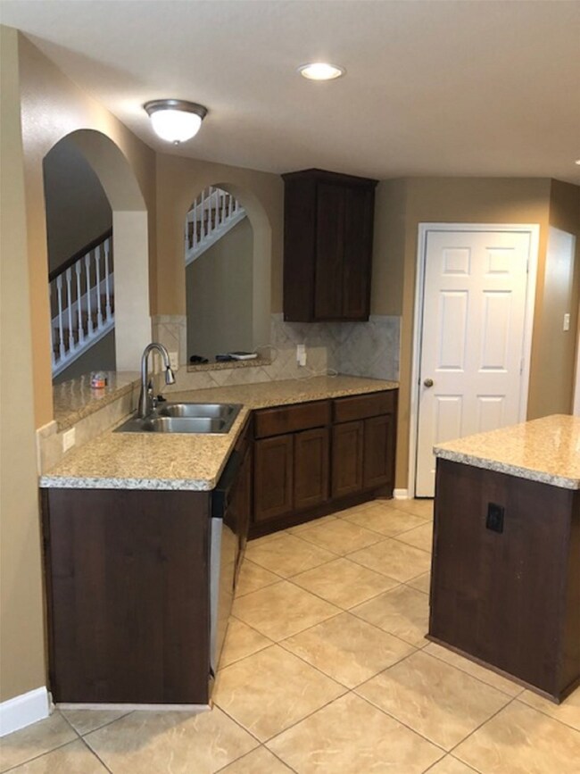 2015 Golden Creek Ln, Richmond, TX 77469 - photo 5