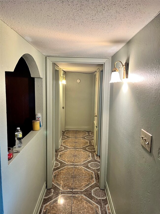 2206 Twinbrooke Dr, Houston, TX 77088 - photo 7