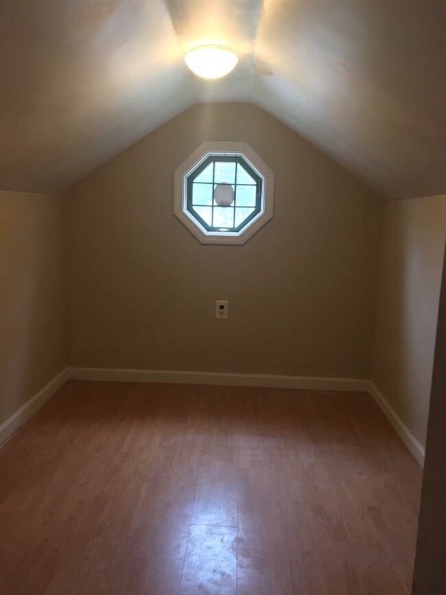 73 Paradise Rd, North Woodstock, NH 03262 - photo 5