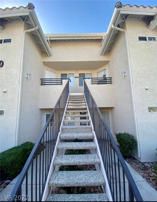 Palisades Point unit 205, Las Vegas, NV 89117 - photo 2