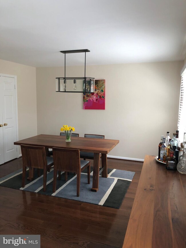 10201 Arizona Cir, Bethesda, MD 20817 - photo 4