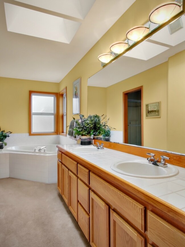 5804 159th St SW, Edmonds, WA 98026 - photo 2