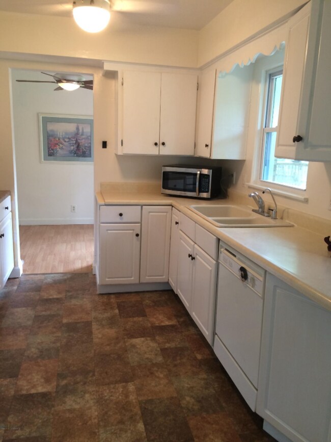 Ansley Dr 020