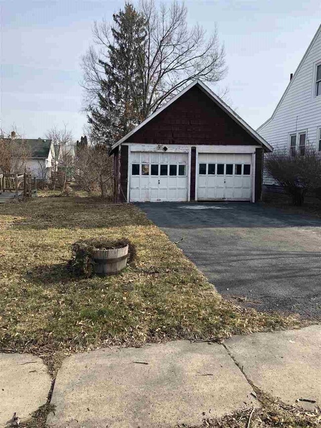 211 Pleasantview Ave, Schenectady, NY 12302 - photo 2