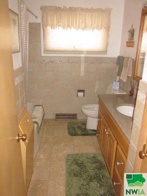 309 E Arthur St, Laurens, IA 50554 - photo 6