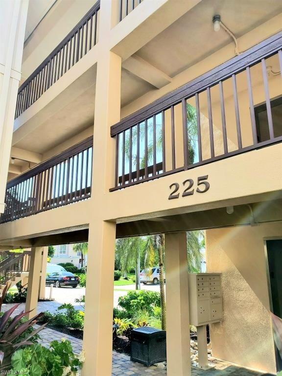 Mailbox/Elevator