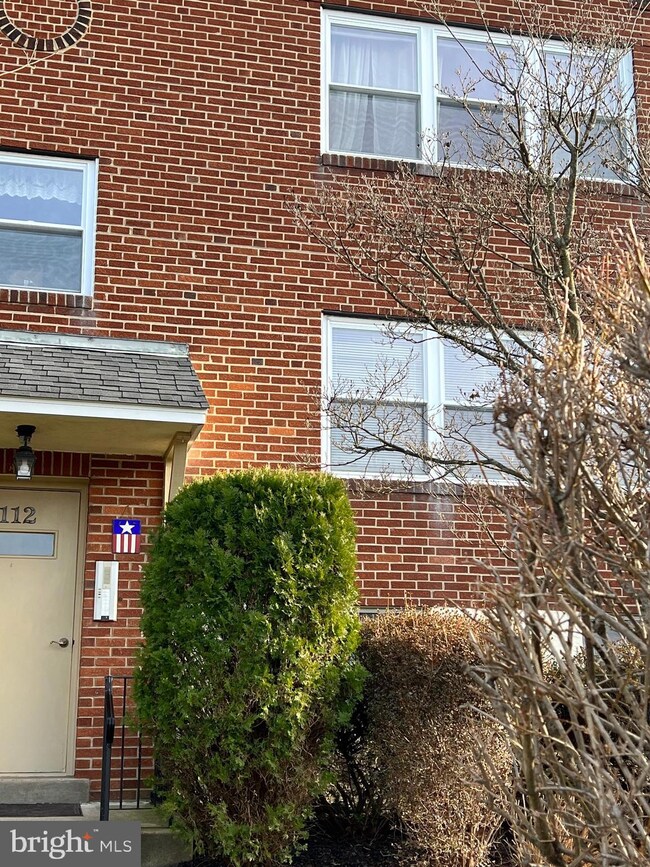 112 Clement Rd unit B, Oreland, PA 19075 - photo 2