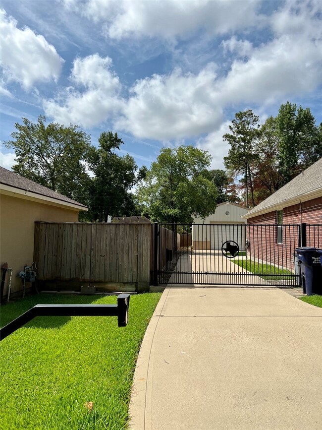 7107 Nickaburr Creek Dr, Magnolia, TX 77354 - photo 5