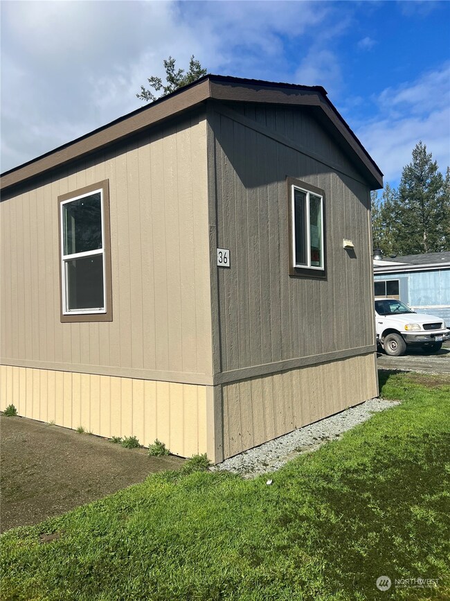 8878 Peavey Rd unit 36, Sedro Woolley, WA 98284 - photo 2
