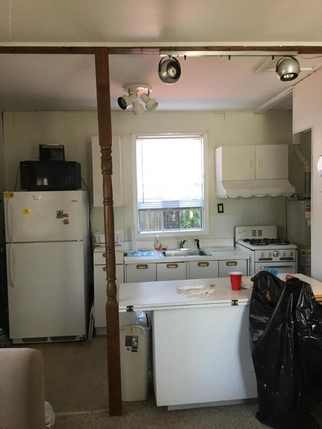 615 Ocean Rd unit Back, Spring Lake, NJ 07762 - photo 3