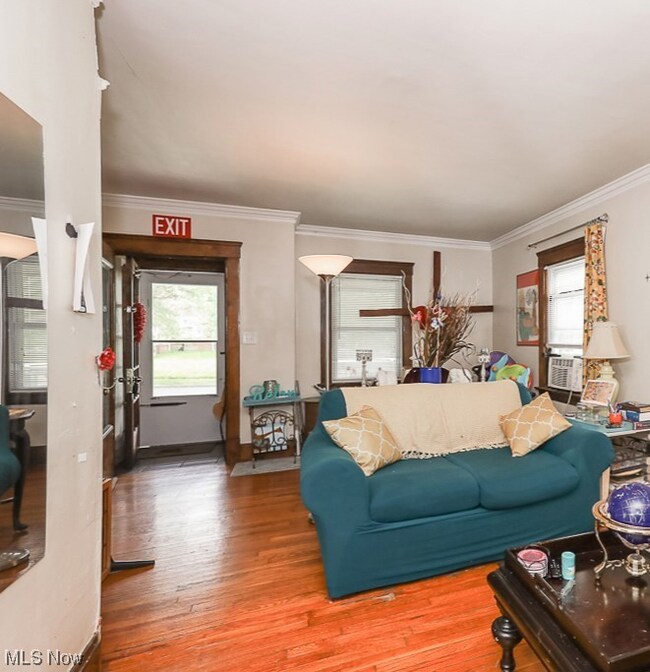 3323 Altamont Ave, Cleveland, OH 44118 - photo 6