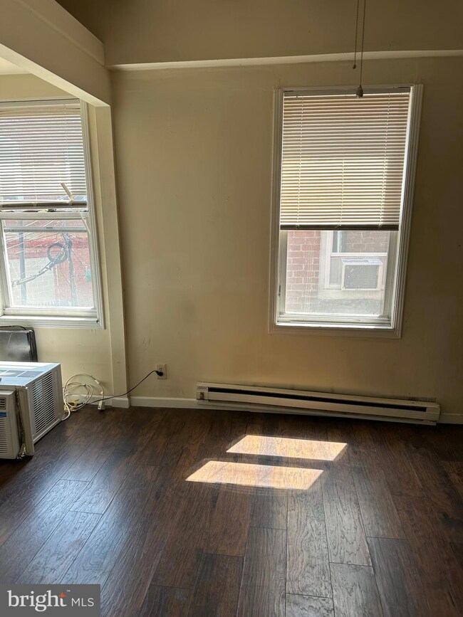 4257 Main St unit 9, Philadelphia, PA 19127 - photo 2