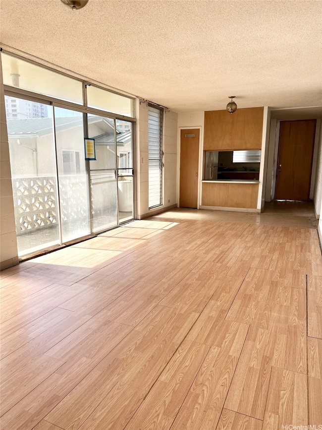 Maile Terrace unit A212, Honolulu, HI 96814 - photo 2