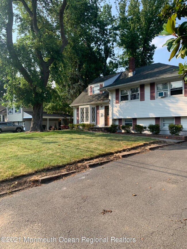 11 Locust Terrace, Middletown, NJ 07748 - photo 4