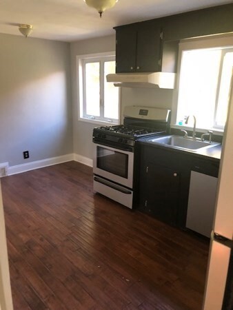 1029 S Main St, Bellingham, MA 02019 - photo 4