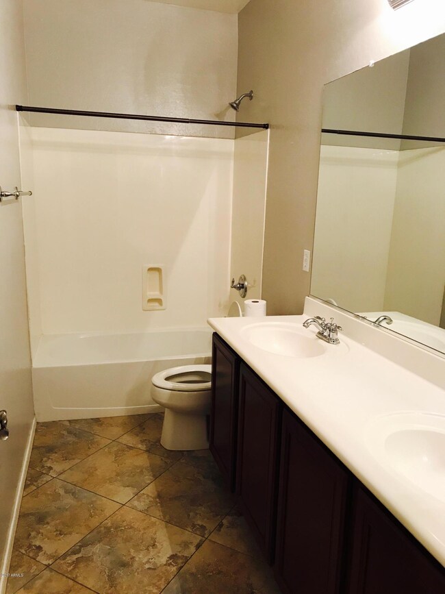 4027 E Vaughn Ave, Gilbert, AZ 85234 - photo 7