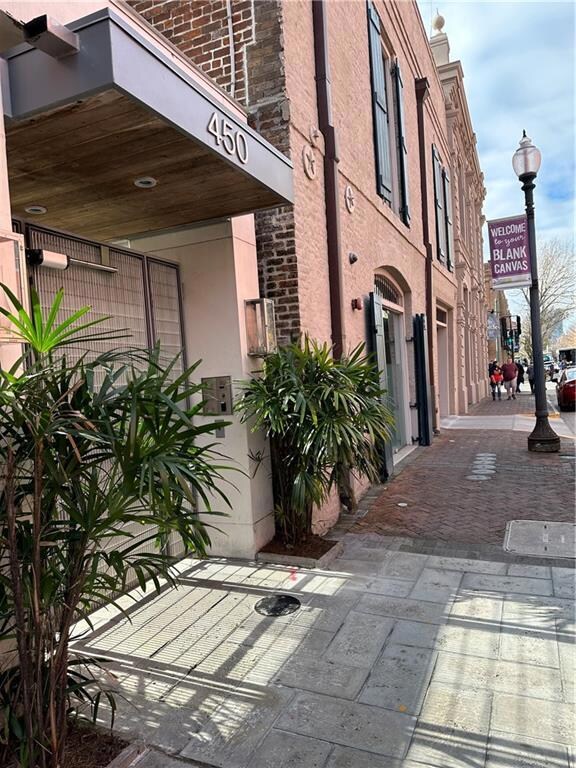 450 Julia St unit 2A, New Orleans, LA 70130 - photo 2