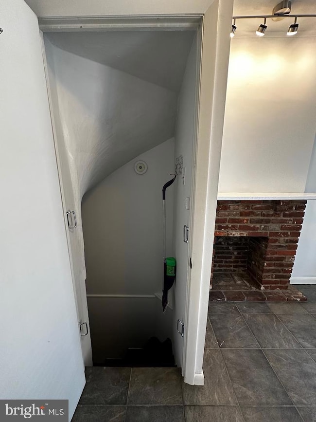 810 S Howard St, Philadelphia, PA 19147 - photo 7