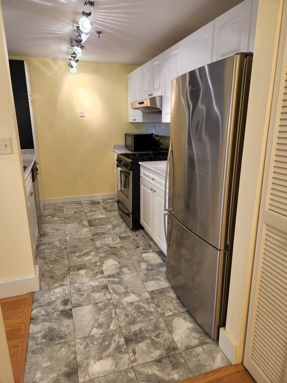 15 North Beacon St unit 210, Allston, MA 02134 - photo 6