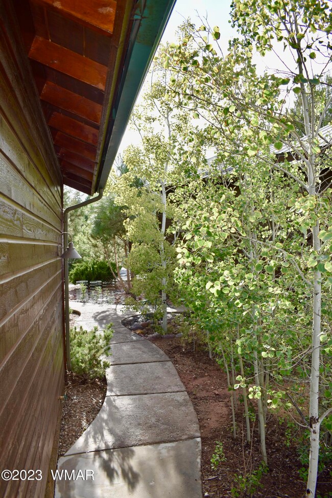 1961 N Bison Ridge Trail, Show Low, AZ 85901 - photo 4