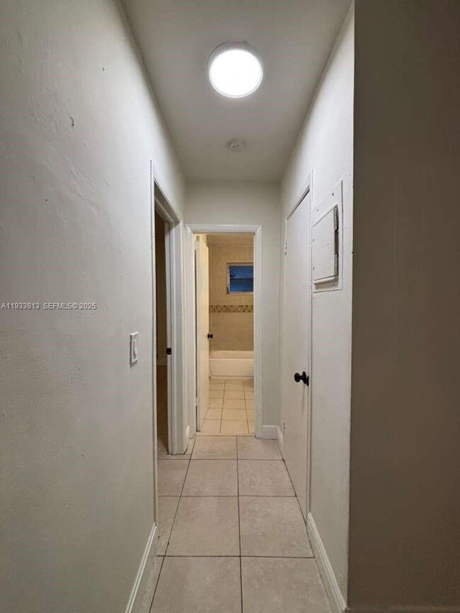 561 NW 113th St unit 563, Miami, FL 33168 - photo 6