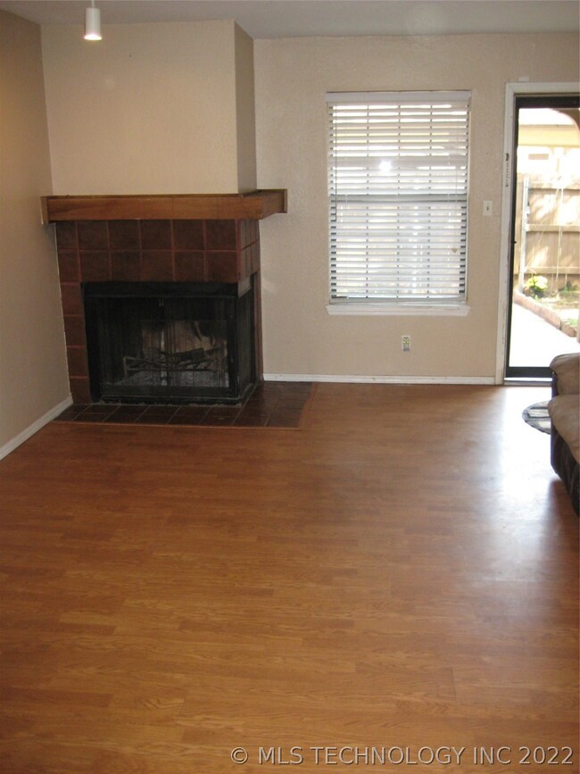 Hard Surface Flooring in Living, Dining, Kitchen &