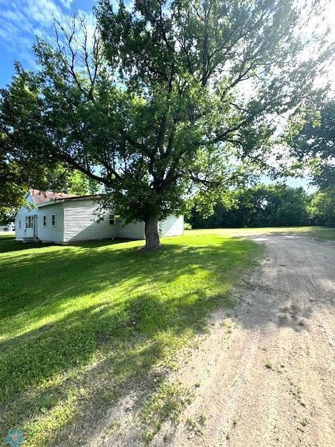 Gravel drive with lots of parking space
