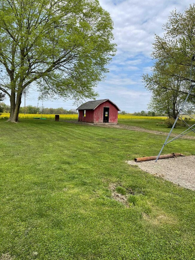 317 N 1st St, Edwardsport, IN 47528 - photo 2