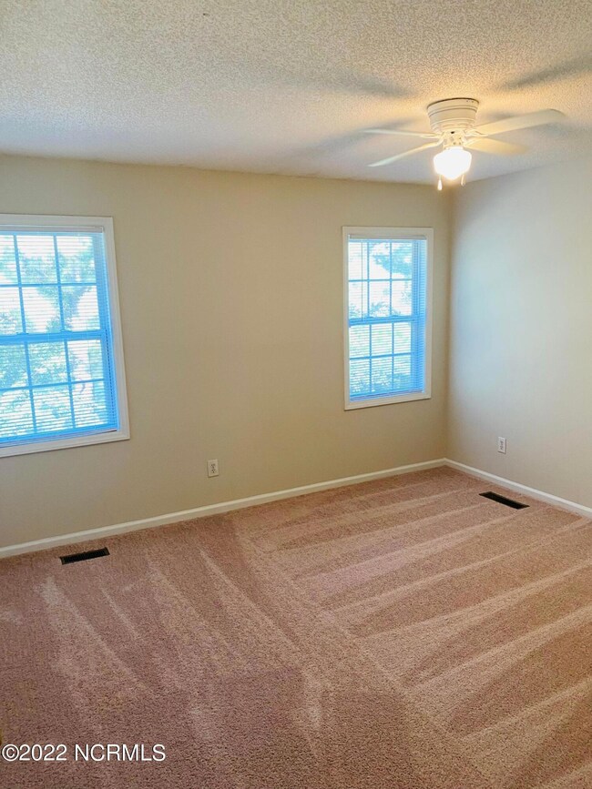 2325 Vineyard Dr, Winterville, NC 28590 - photo 6