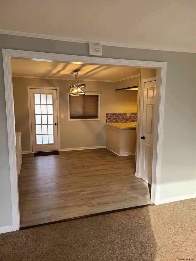 4 Neal St, Schenectady, NY 12302 - photo 2