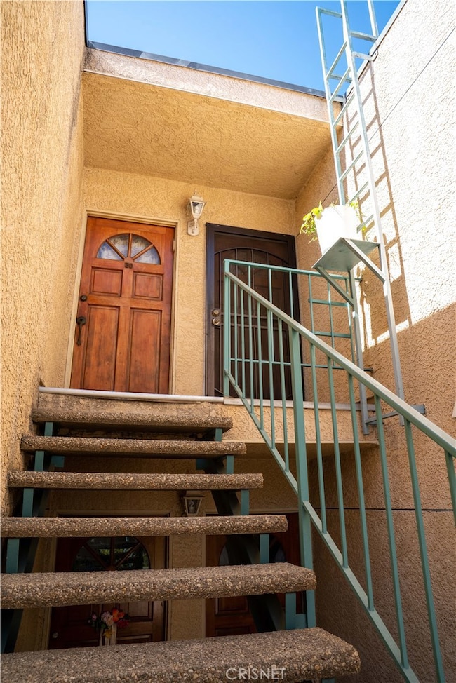 18307 Burbank Blvd unit 32, Tarzana, CA 91356 - photo 3