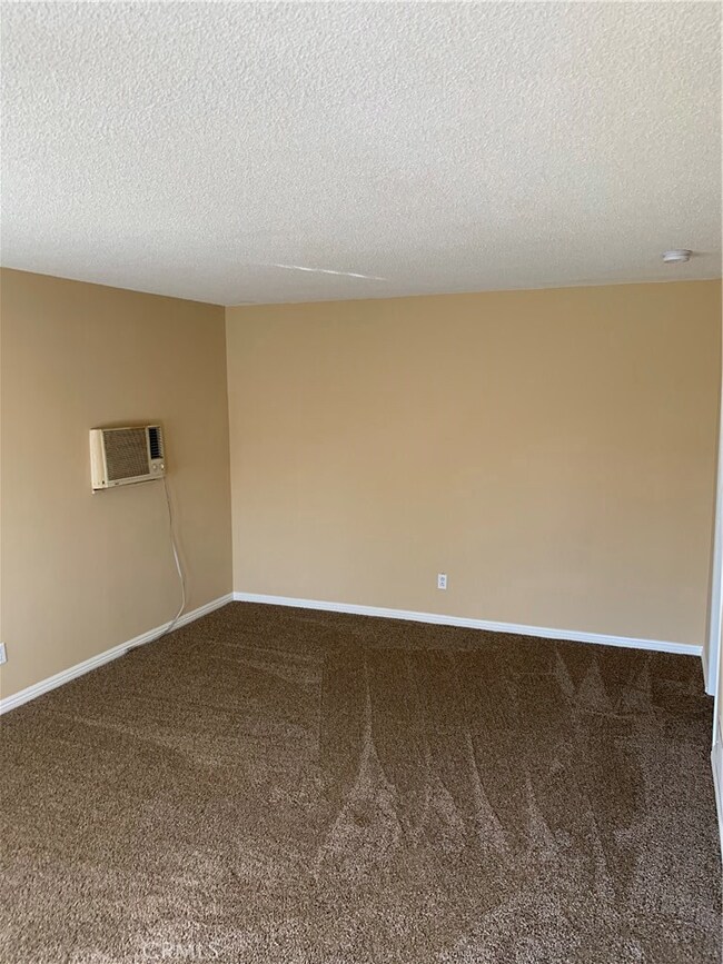 627 S Keene Ave, Compton, CA 90220 - photo 4