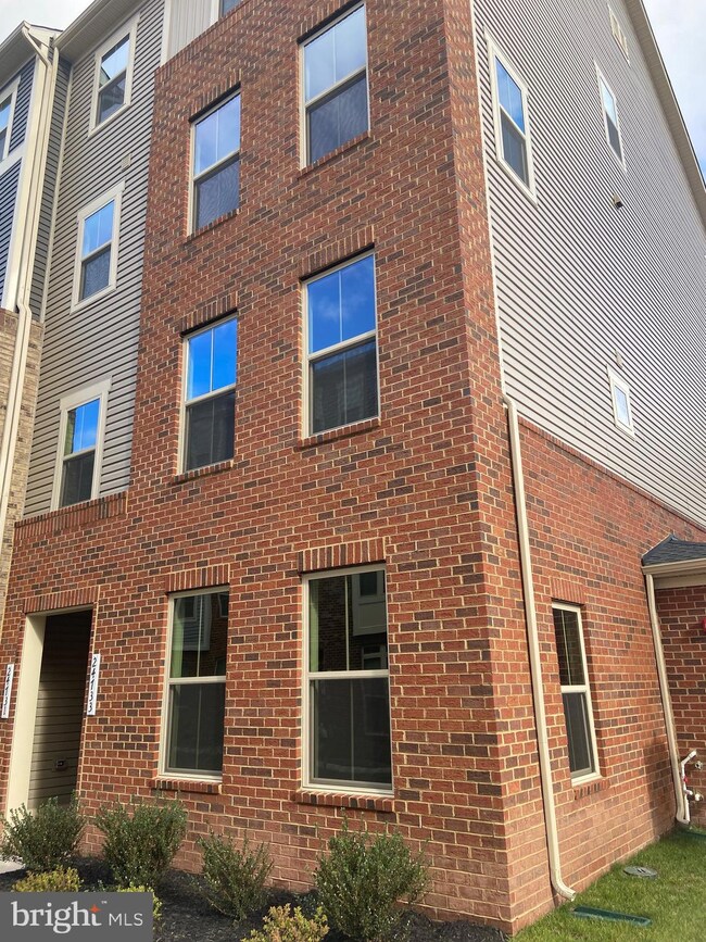 24733 Monk Meadows Terrace, Dulles, VA 20166 - photo 3