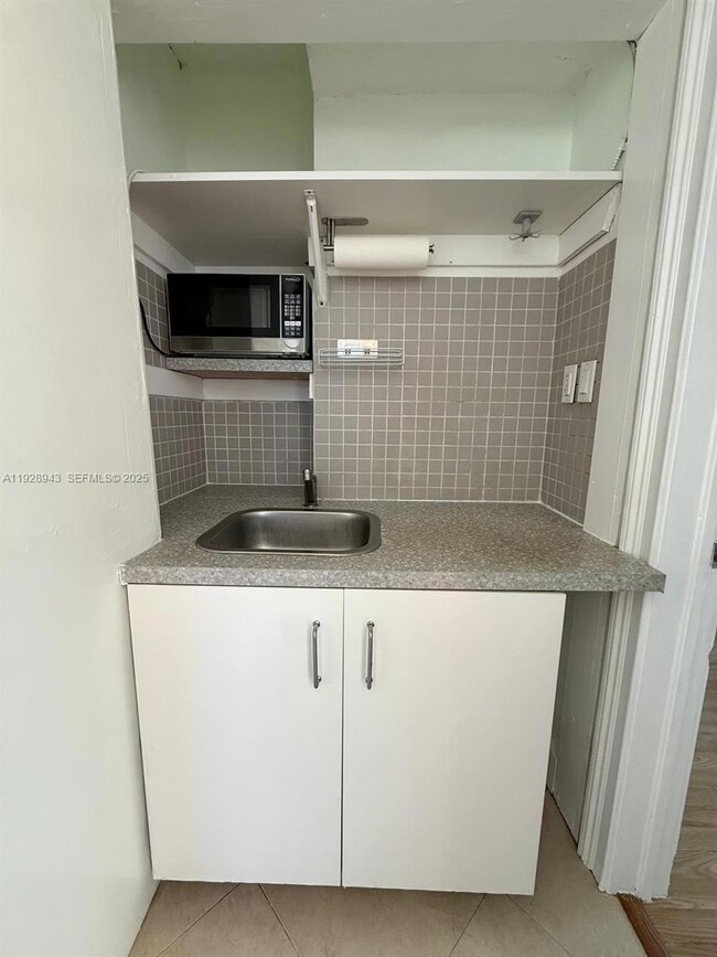 5001 SW 113th Ct unit A, Miami, FL 33165 - photo 6