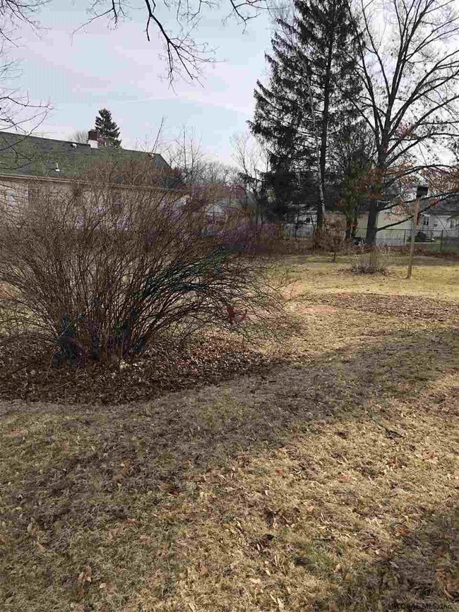 211 Pleasantview Ave, Schenectady, NY 12302 - photo 6