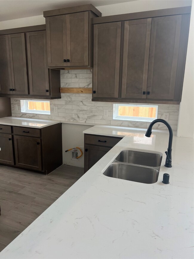 10734 Pine Pink, Conroe, TX 77385 - photo 4