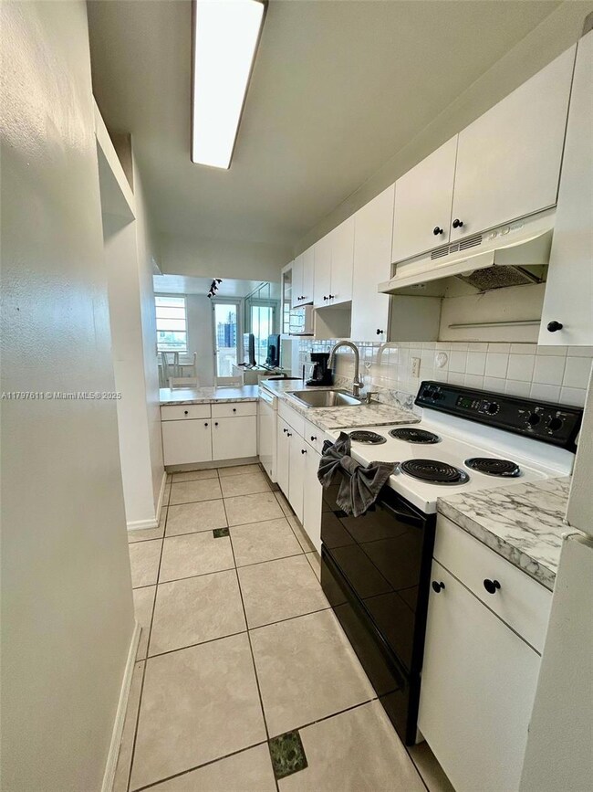 The Decoplage unit 1220, Miami Beach, FL 33139 - photo 5