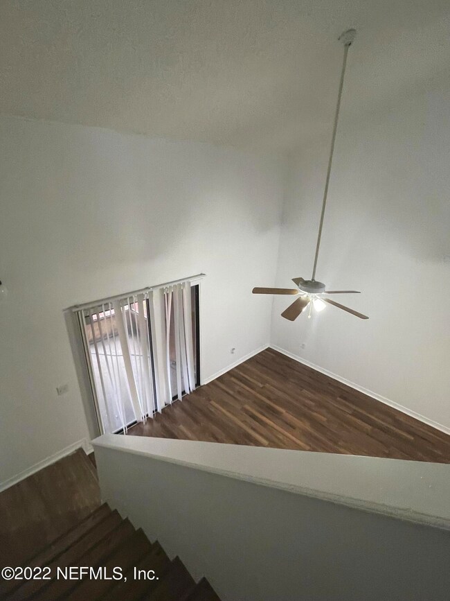 4285 Melissa Ct N, Jacksonville, FL 32210 - photo 4