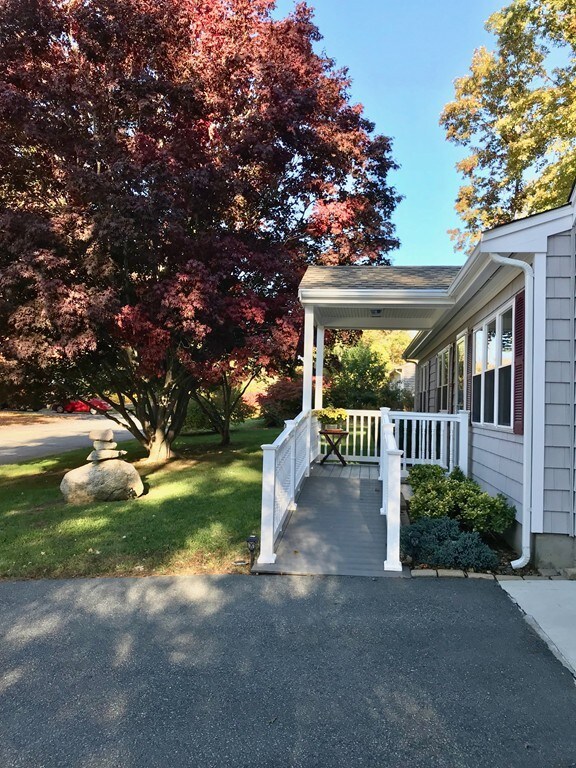 7 Mary Crapo Way, South Dartmouth, MA 02748 - photo 2