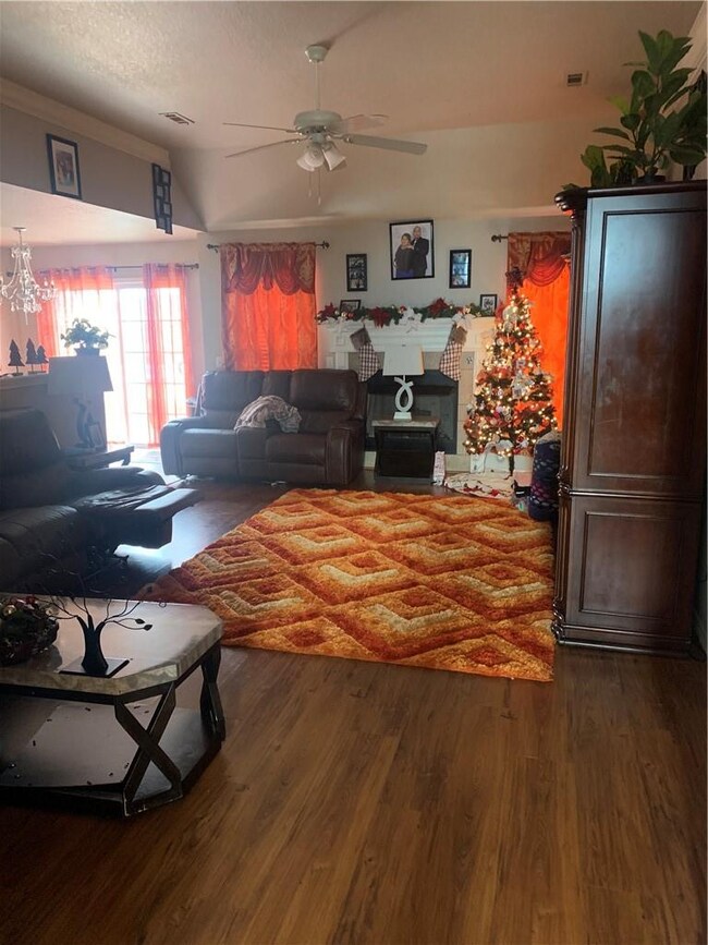 1450 Leesburg Ave, Springdale, AR 72764 - photo 2