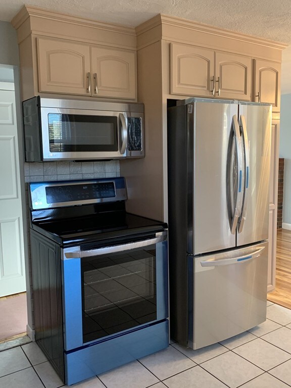 52 Catalina Rd, Lynn, MA 01905 - photo 3