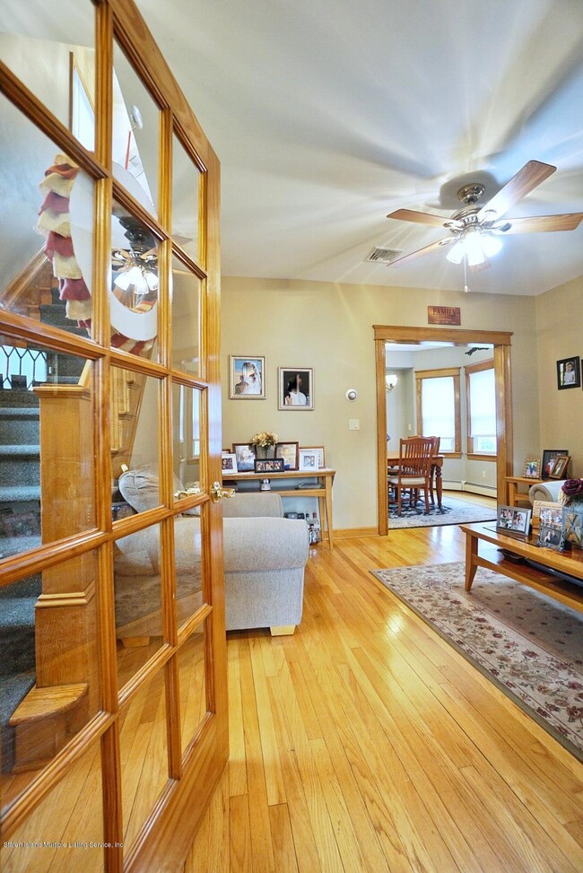 121 Barclay Ave, Staten Island, NY 10312 - photo 2