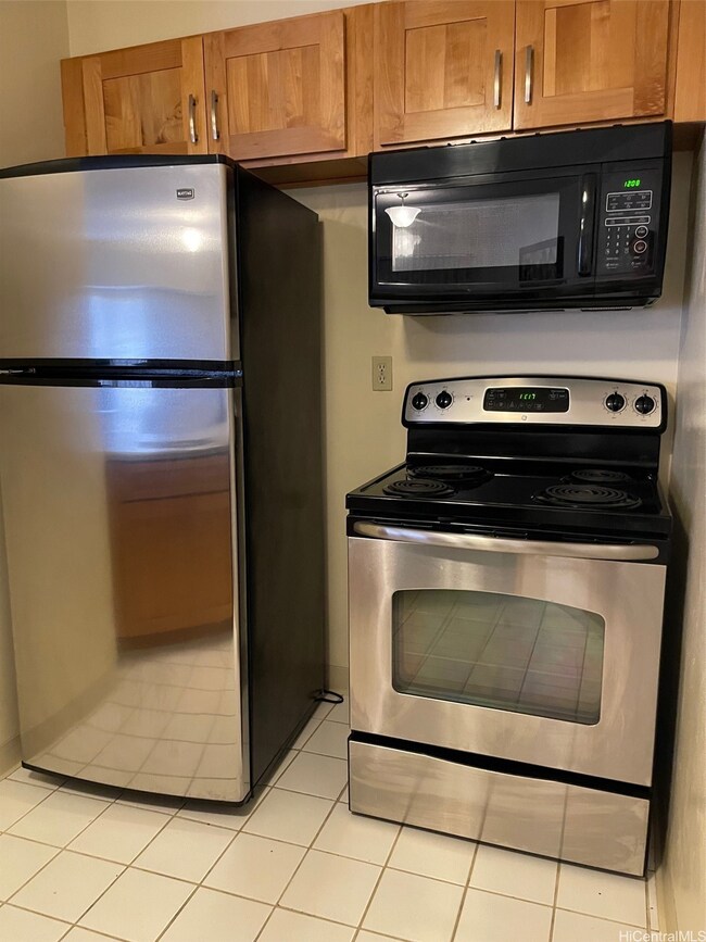 1088 Bishop St unit 1611, Honolulu, HI 96813 - photo 2