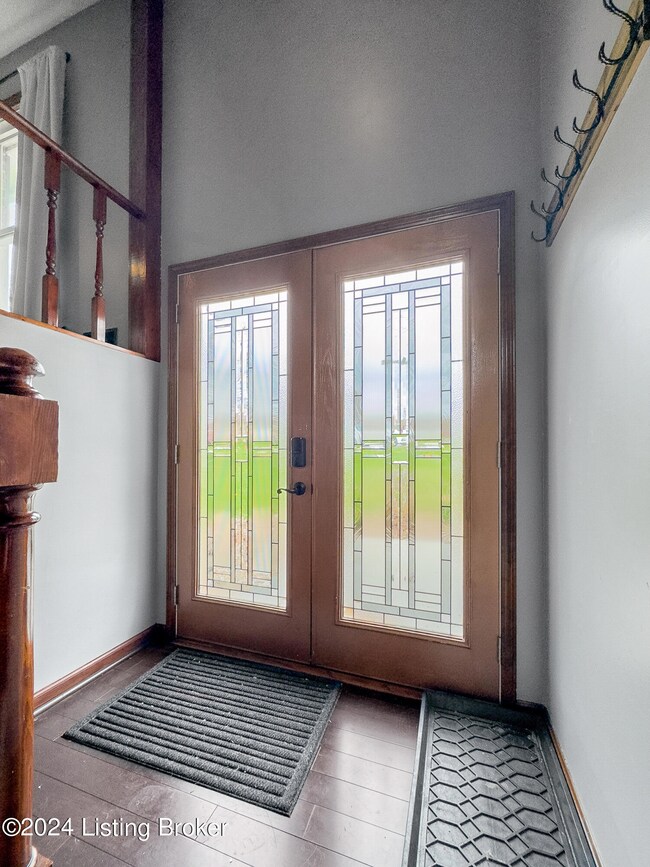 8605 Burlingame Ct, Louisville, KY 40219 - photo 5