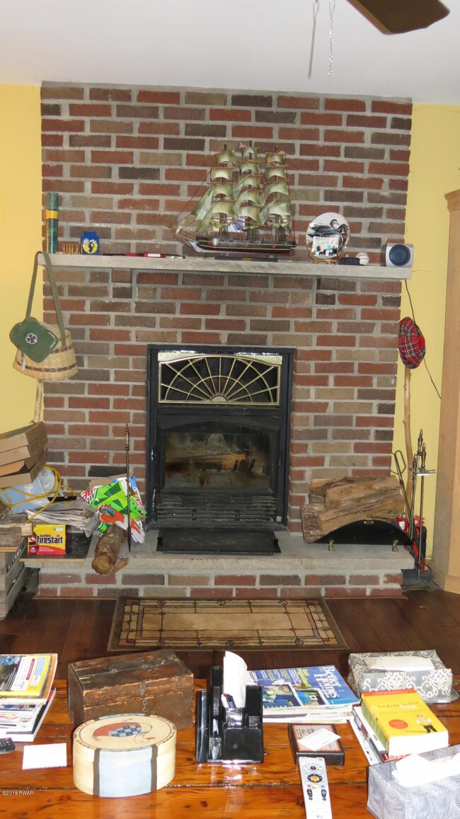 197 Riverview Dr, Lackawaxen, PA 18435 - photo 6