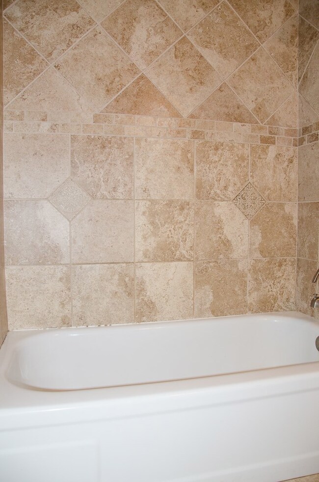 16930 David Glen Dr, Friendswood, TX 77546 - photo 7