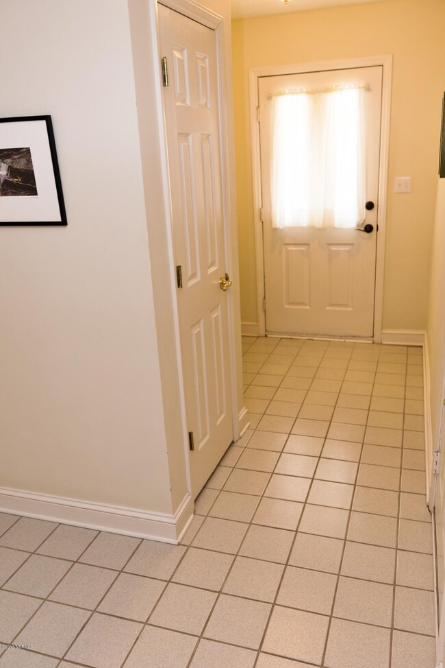 13 Pier Pointe 12