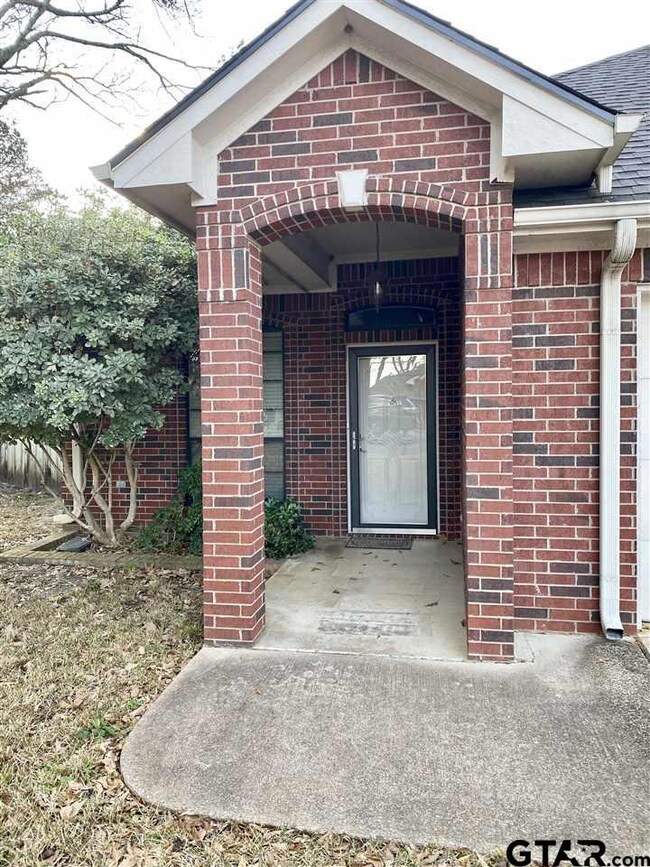 3449 3449 Iberville Dr, Tyler, TX 75701 - photo 2